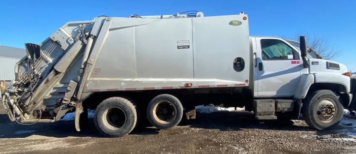 Wilson's Rubbish Garbage Truck